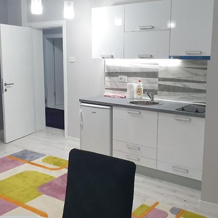 Apartman Sweet Dreams 2 Aparthotel Ni Екстериор снимка