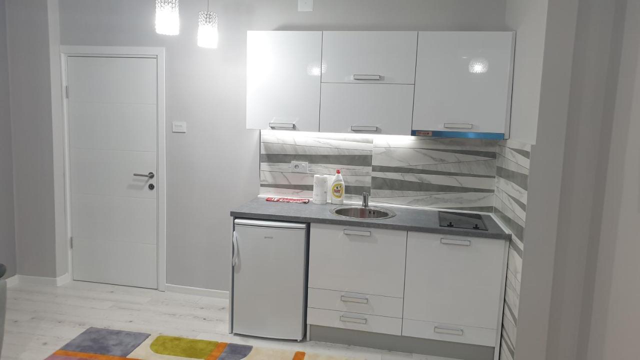 Apartman Sweet Dreams 2 Aparthotel Ni Екстериор снимка