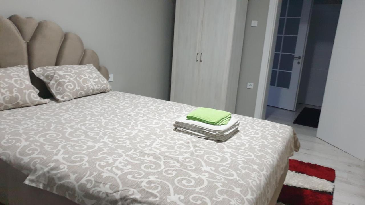 Apartman Sweet Dreams 2 Aparthotel Ni Екстериор снимка