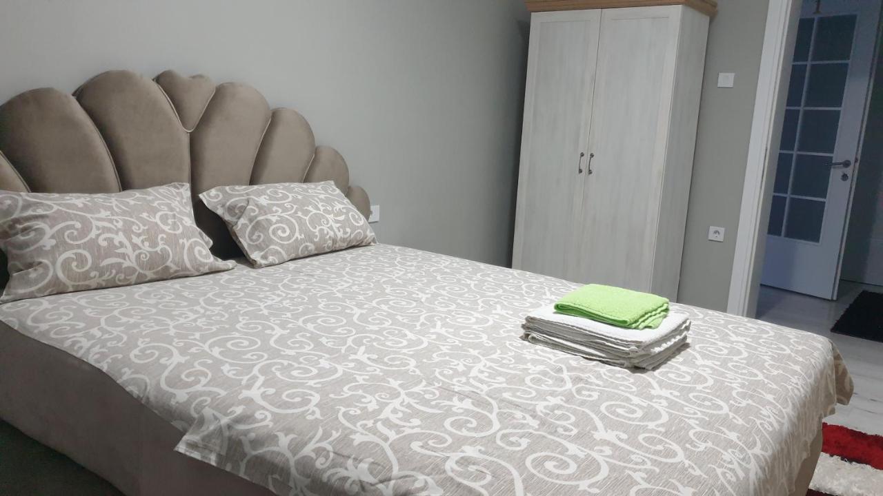 Apartman Sweet Dreams 2 Aparthotel Ni Екстериор снимка