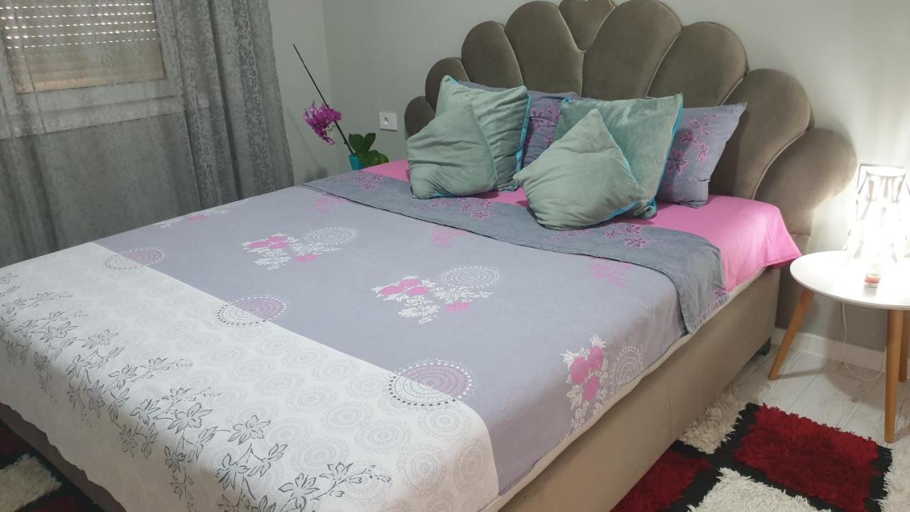 Apartman Sweet Dreams 2 Aparthotel Ni Екстериор снимка