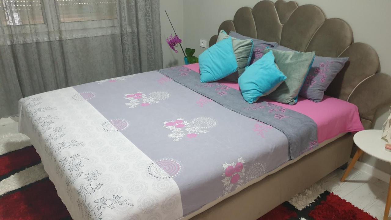 Apartman Sweet Dreams 2 Aparthotel Ni Екстериор снимка