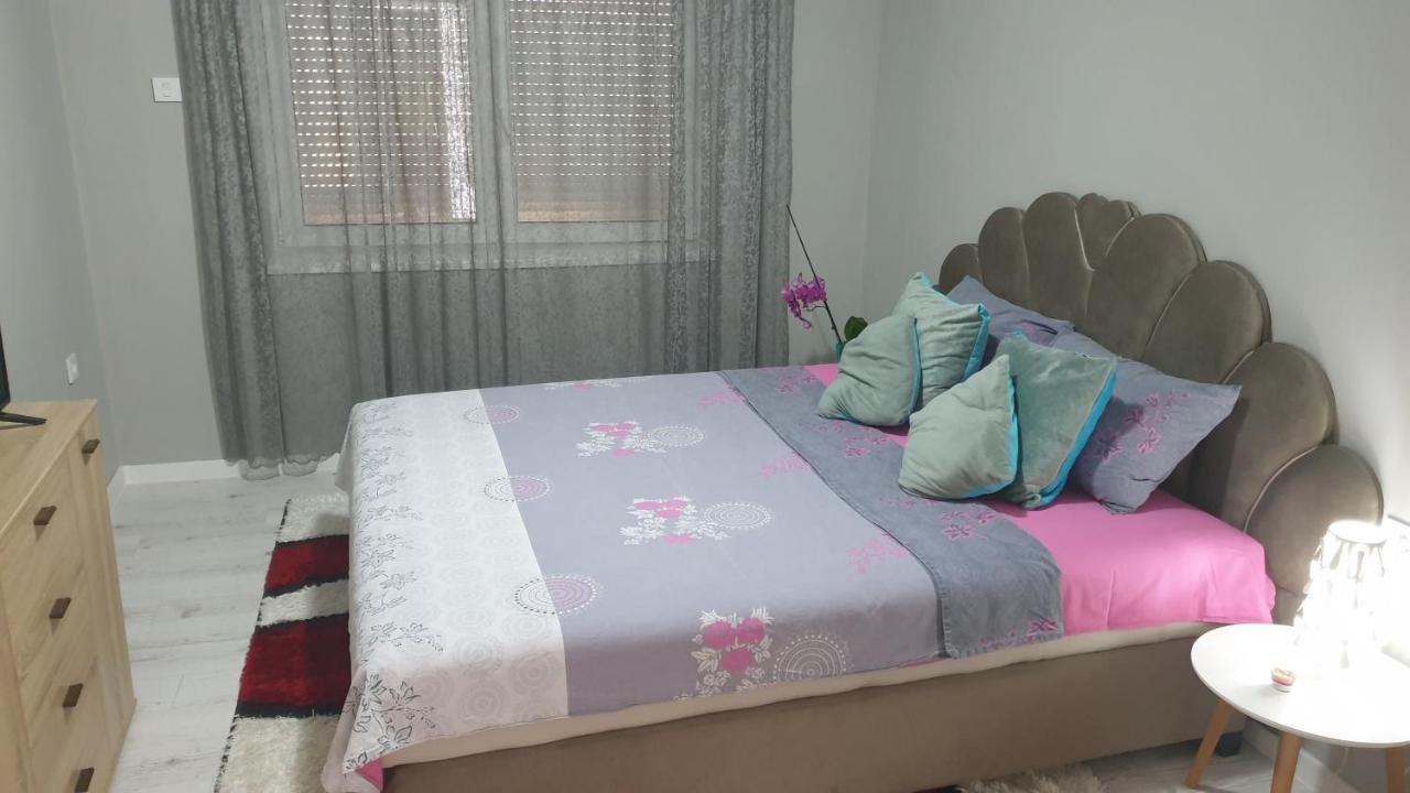 Apartman Sweet Dreams 2 Aparthotel Ni Екстериор снимка