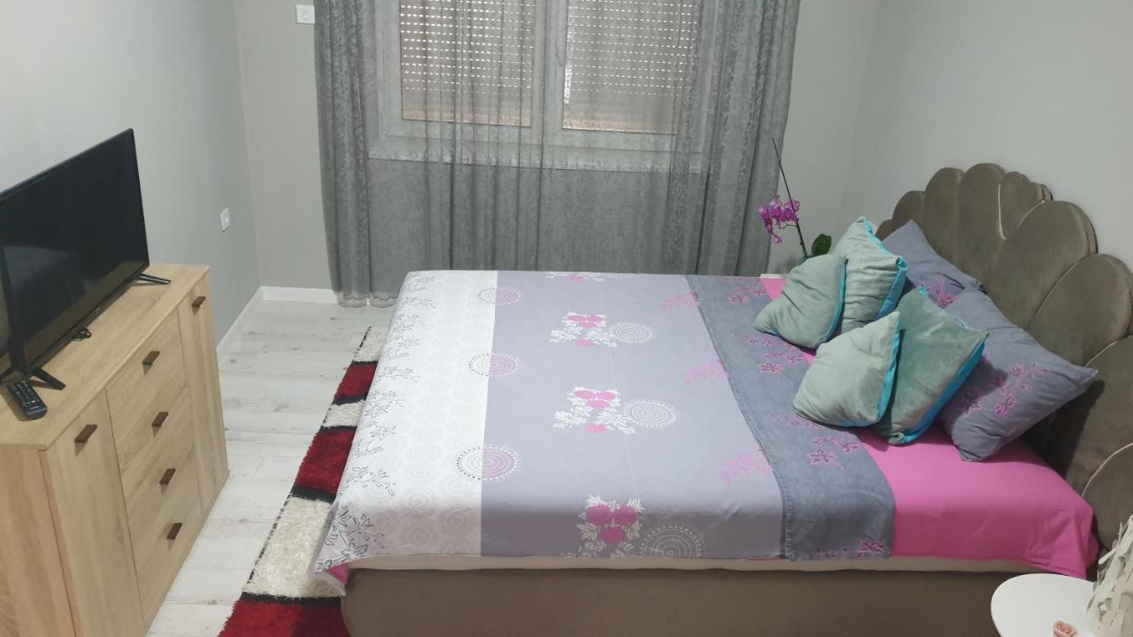 Apartman Sweet Dreams 2 Aparthotel Ni Екстериор снимка