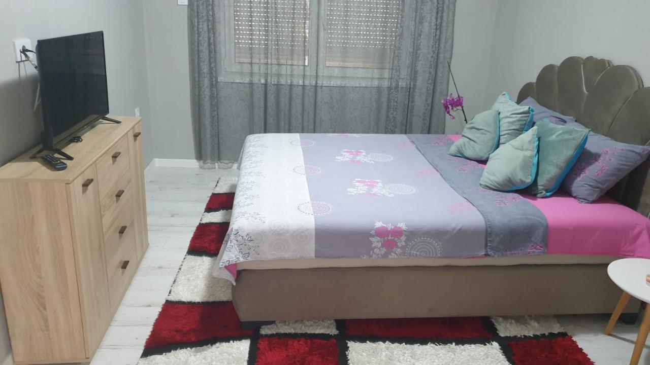 Apartman Sweet Dreams 2 Aparthotel Ni Екстериор снимка